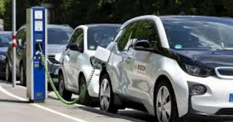 Reklamı da azalıb, satışı da Elektromobil eyforiyası başa çatır?