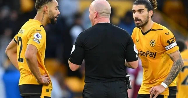 Premyer Liqada hakimlərlə futbolçuların danışıqları yayımlanacaq