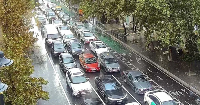 Bakı həftəyə tıxacla başladı SİYAHI