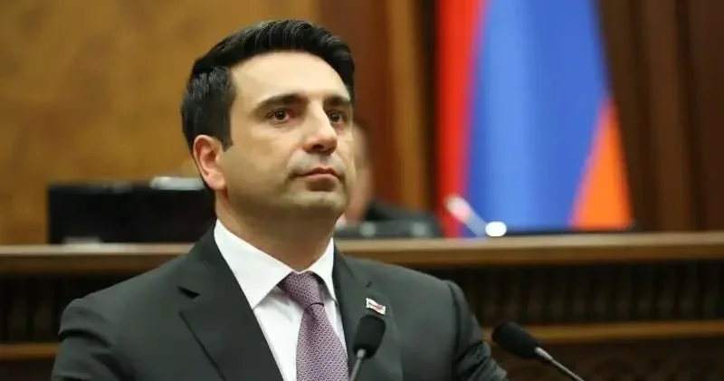 Yeni vəzifəyə təyin edilən Simonyan: Köçəryan və Karapetyanı tapdalayacam