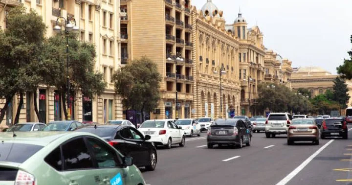25 min manatlıq avtomobil qəza keçirərsə, 5 min manatdan çox dəyər itirə bilər