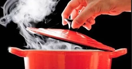 Yemək qoxusundan bezmisiniz? Bu üsullar kömək edə bilər
