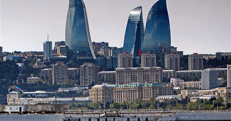 Financial Times: Азербайджан становится одной из малых средних держав мировой политики
