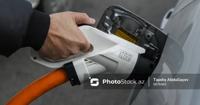 Azərbaycanda elektromobillərə tələbat azalır: Əsas səbəblər açıqlandı