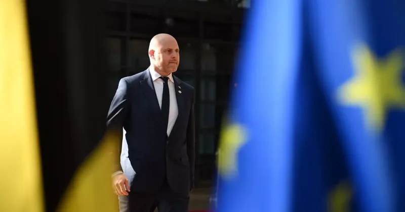 Мы что, с ума сошли? : Премьер Латвии раскритиковал новое решение ЕС по России