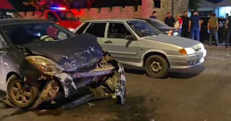 Bərdədə avtomobillər toqquşdu Yaralılar var