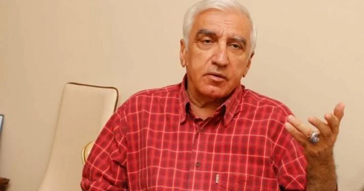 Tanınmış aktyor əsgər nəvəsi ilə FOTO