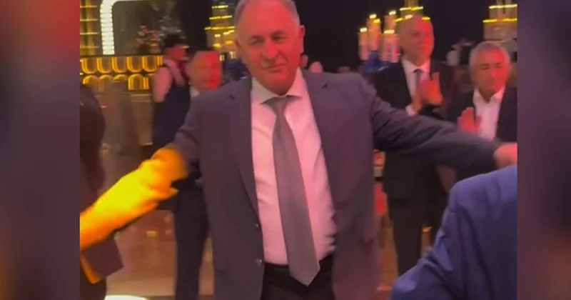 Generallar Şükür Həmidovun qızının toyunda rəqs etdilər Video