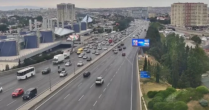 Bakıda 18 istiqamətdə sıxlıq müşahidə olunur