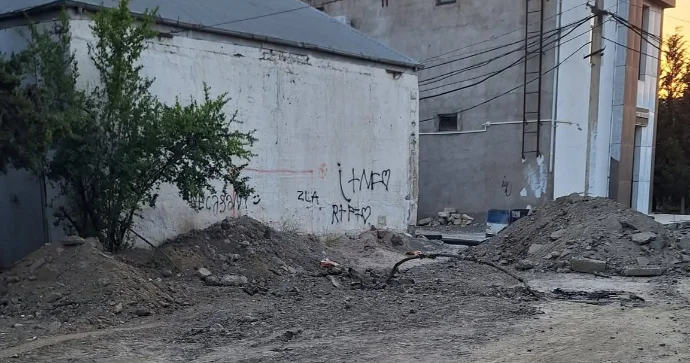 Sumqayıtda təmir işləri yekunlaşdıqdan sonra qazılıan ərazilər bərpa edilməyib ŞİKAYƏT FOTO