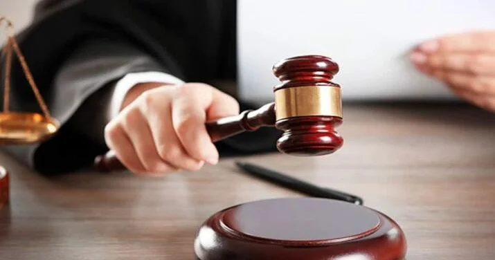“TikTok“da tanış olduğu qadına qarşı 91 minlik dələduzluq edən “vəzifəli şəxs“ə hökm oxundu
