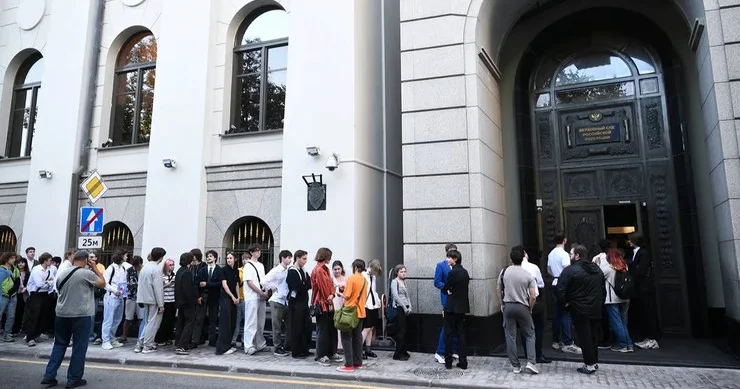 ​Rusiya Ali Məhkəməsində qarşıdurma 70 dən çox saxlanılan var