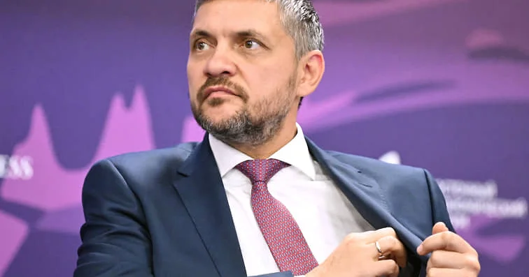 Zabaykalye qubernatoru hər kəsi söyüş söyməməyə çağırdı VİDEO KONKRET