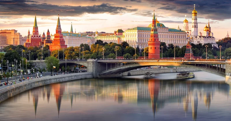Москва в своем амплуа: Что стоит за бредовыми заявлениями потерявших голову российских экспертов ?
