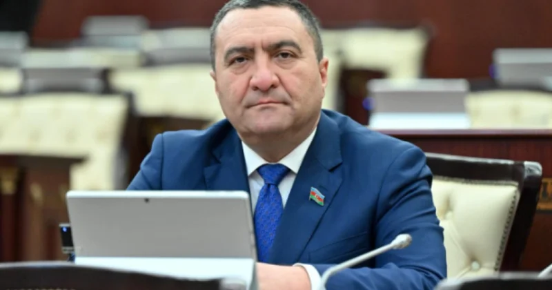 Yeni sülh və kommunikasiya gündəliyinin kəsişdiyi məkan ŞƏRH