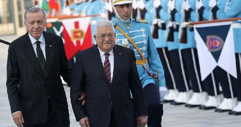 Президент Палестины прибыл в Турцию