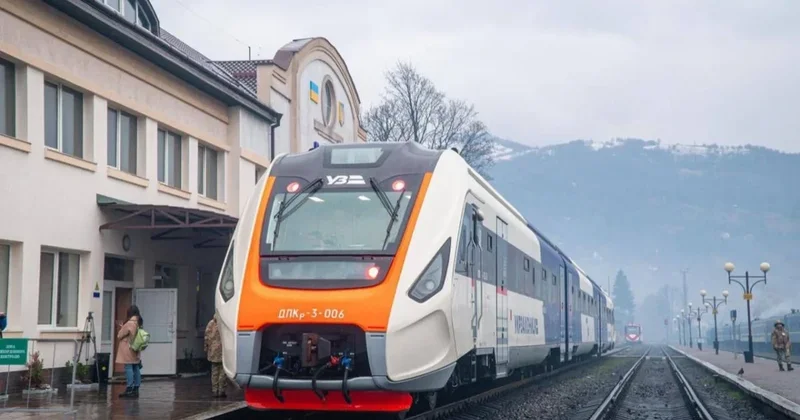 Rusiya Ukraynanın dəmir yoluna zərbə endirib