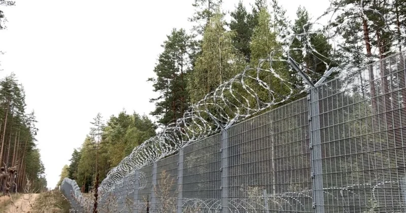 Bu ölkə Rusiya və Belarusla sərhədləri yaxınlığında hava məkanını bağlayıb