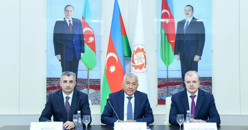 Rektor bu il yüksək balla BMU ya qəbul olan tələbələrlə görüşüb FOTOLAR