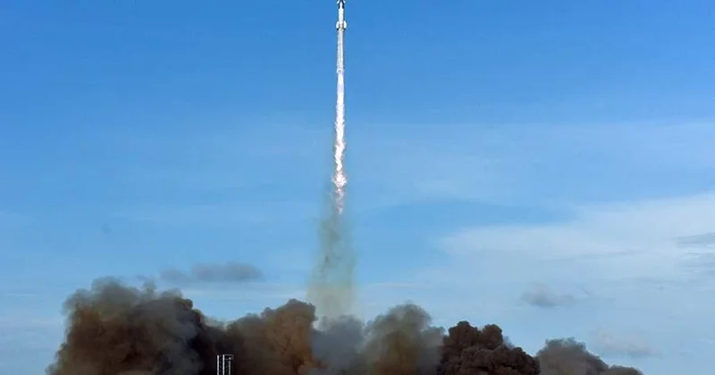 SpaceX провела серию испытаний ракетных двигателей