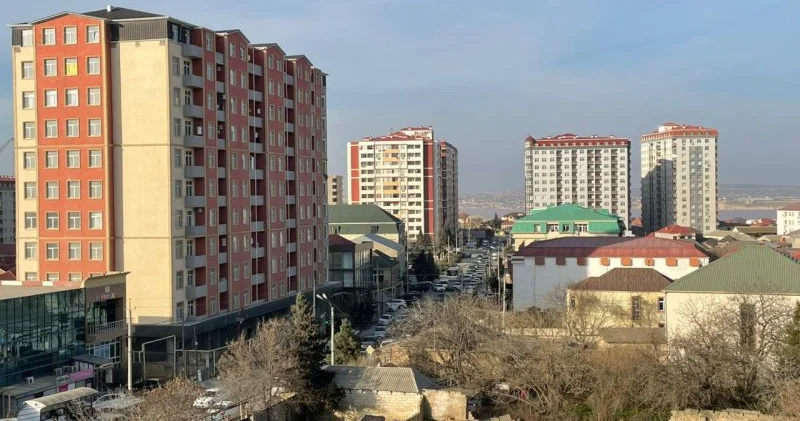 Kor təbii tikilən evlər ...