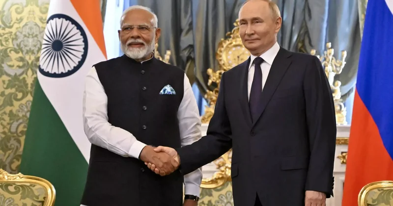 Putin və Modi telefonda danışdı