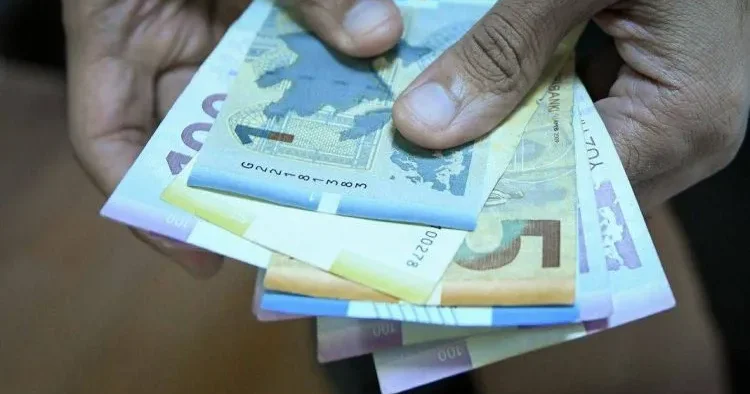 7 ayda paytaxt əhalisinin xərclədiyi pulun məbləği AÇIQLANDI