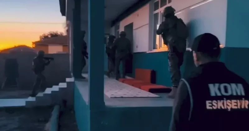 Türkiyənin 49 vilayətində Şəfəq əməliyyatı :