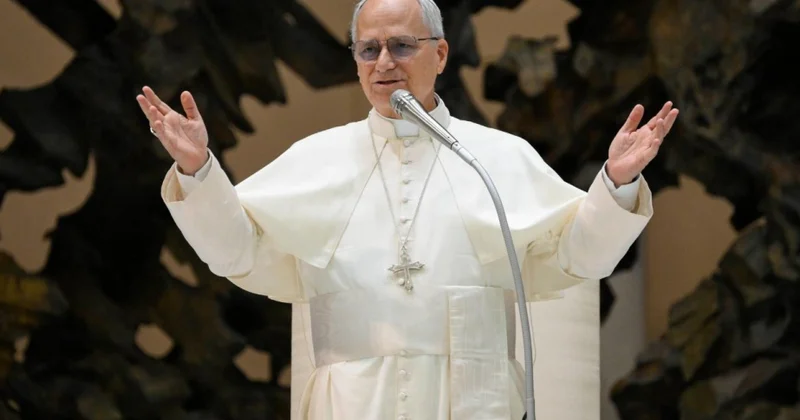 Papa Leo Qəzzada atəşkəsin vacibliyini bildirib