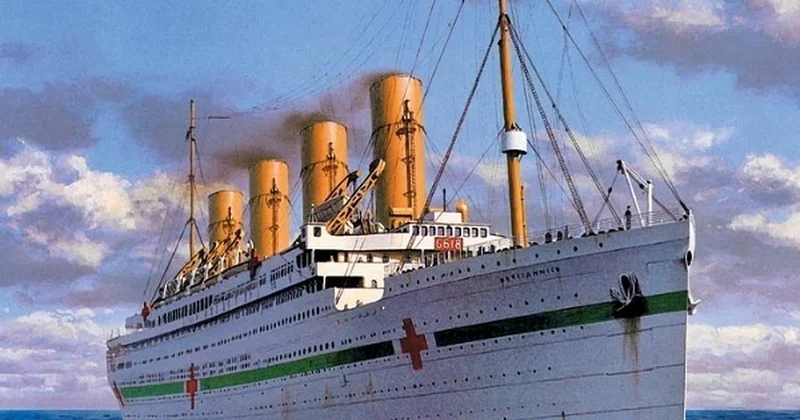 Yunanıstanda dalğıclar batmış Britannik gəmisindən qiymətli əşyalar çıxardılar