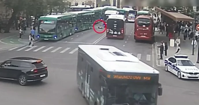 Piyada qaydalarını pozan 24 mindən çox şəxs cərimələndi VİDEO