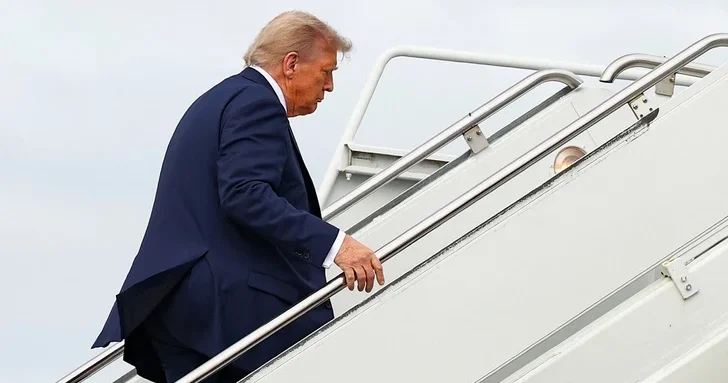 СМИ: Boeing Трампа и пассажирский самолет едва не столкнулись над Нью Йорком