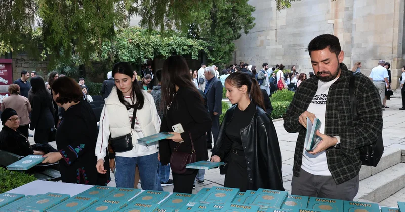 Şirvanşahlar Sarayında “Divan”nın təqdimatı olub FOTOLAR