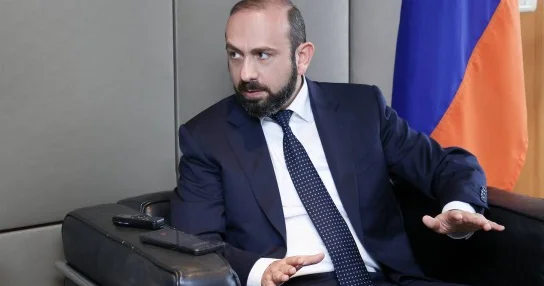 Mirzoyan Niderlanda getdi