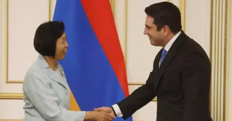 Çin və Ermənistan Cənubi Qafqazda yolların açılmasını müzakirə etdi