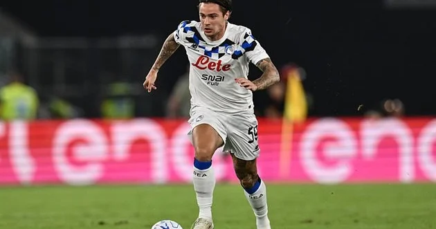 Milan polşalı yarımmüdafiəçini transfer etmək istəyir