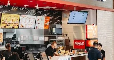 “Burger King” maaşımızı vermir” Şikayət