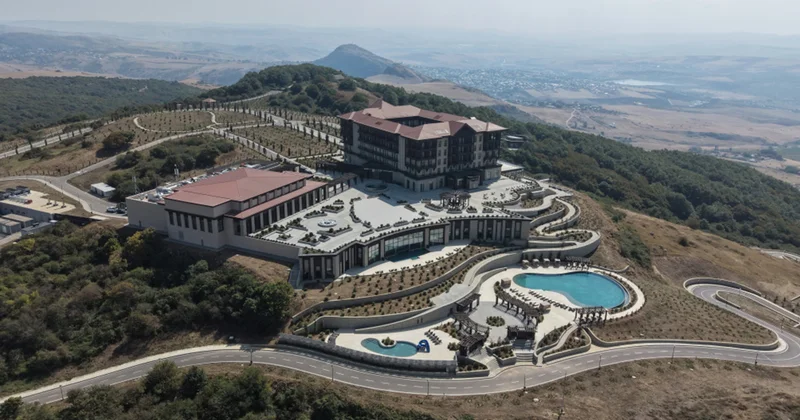 Dağlar qucaq açır yeniliklərə... Yeni məkan “Meysari”+Video