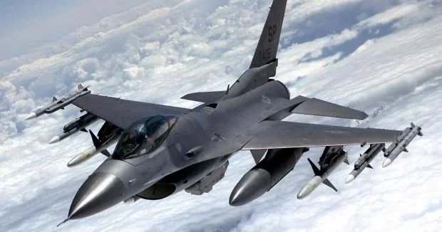 ABŞ da F 16 qırıcısı qəzaya uğradı