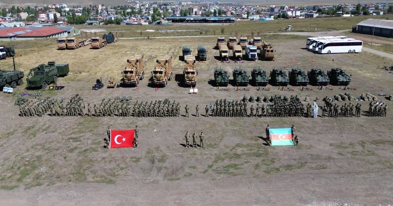 Военные учения Азербайджана и Турции