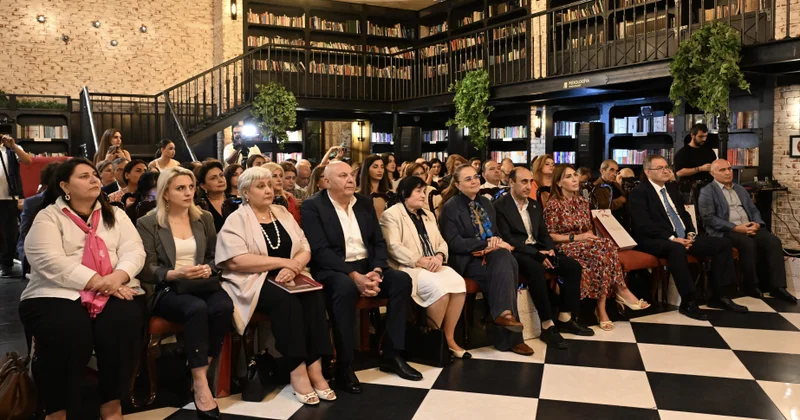 Bakıda Cəfərqulu xan Cavanşir və Qarabağ xanlarının silah kolleksiyasından bəhs edən kitab təqdim olunub