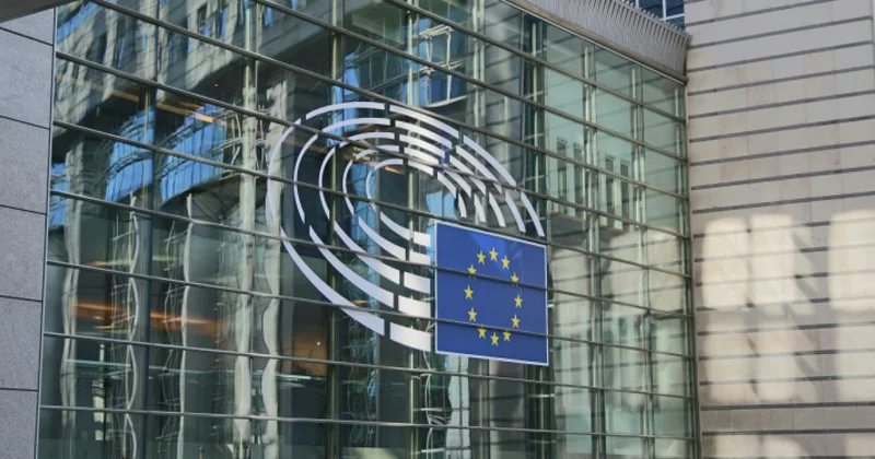 Превратить ЕС в Соединенные Штаты Европы предложил кандидат в президенты