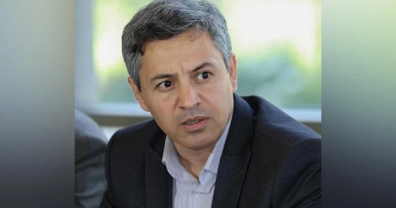 “TikTokda ələ ayağa dolaşan bir Tanrı var” Yazıçının fikirləri gündəm oldu