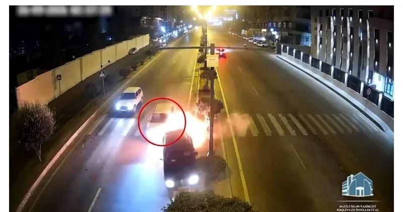 Bakıda maşın piyadaya yol verən avtomobilə çırpılıb, yanğın baş verib VİDEO