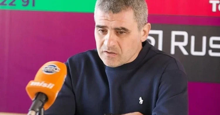 Füzuli Məmmədov: “Çempionluğa oynayan komanda bütün matçlara qələbə üçün çıxmalıdır”