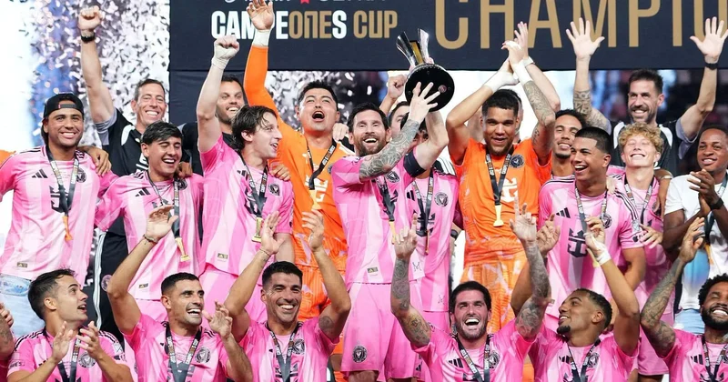 Messi çempion oldu