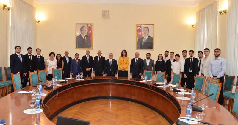 Dövlət Suverenliyi Gününə həsr olunmuş ekspert müzakirəsi keçirilib