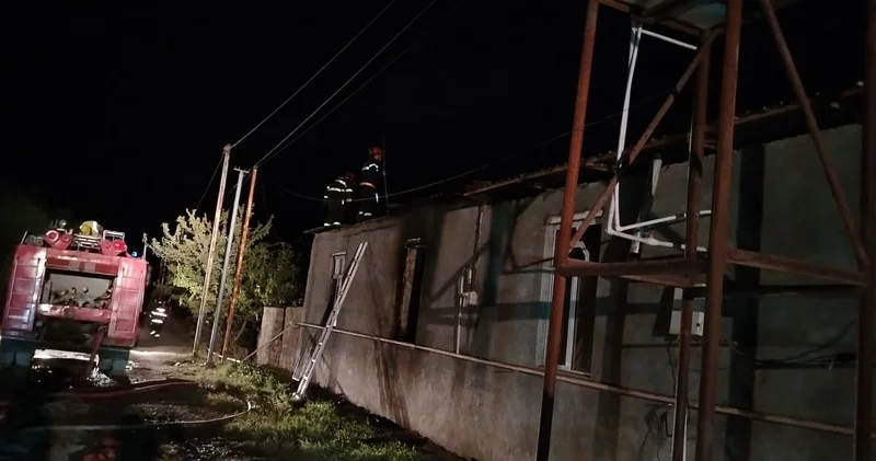 Şəmkir sakini öz evini yandırdı