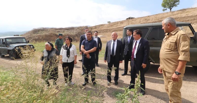Qazaxda 34 ildən sonra şəhid ata və oğulun qəbirləri ziyarət olunub
