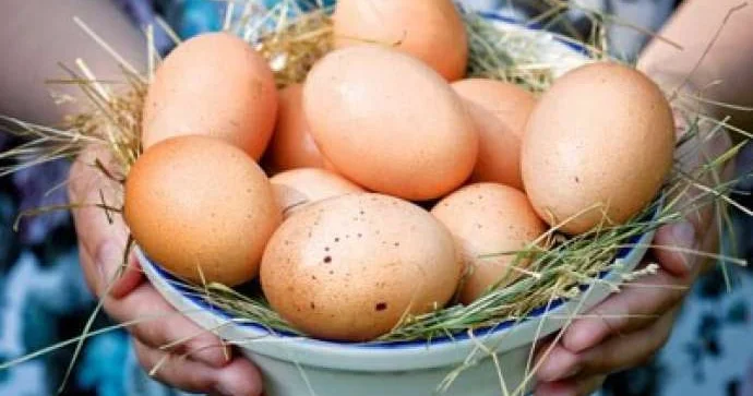 Qusarda kənd yumurtası yenə BAHALAŞDI FOTO